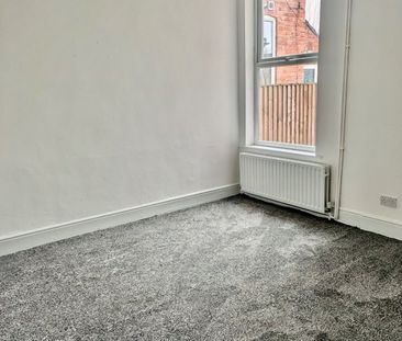 1 Bed Flat, Nottingham, NG2 - Photo 2