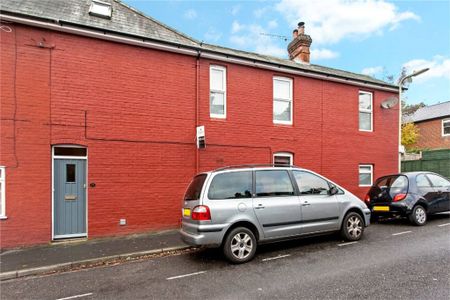 2 Bedroom House - Cranworth Road, Winchester - Photo 3