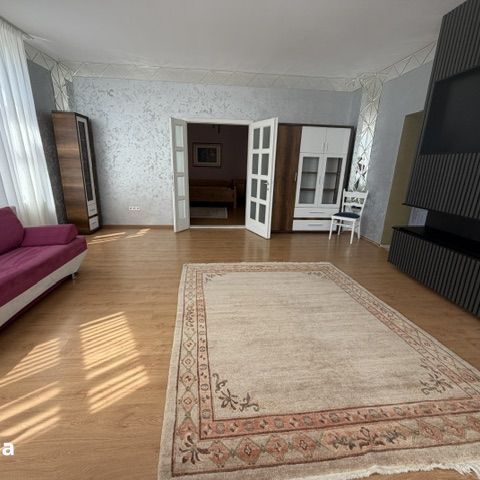Apartament spatios , zona centrala ! - Fotografie 1