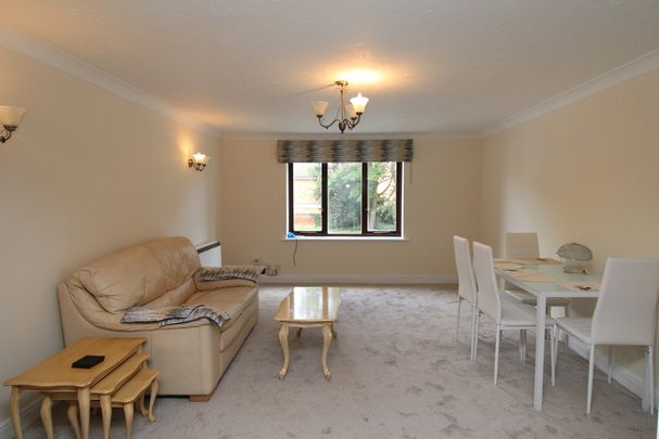£1,000 - To Let - Photo 1