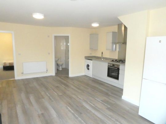 2 bedroom apartment to rent - Photo 1