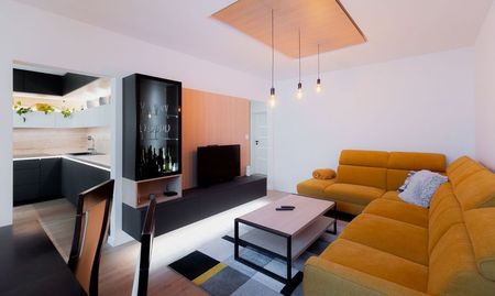 Prenájom kvalitne zariadeného 3-izbového bytu – Brezovec, Dolný Kubín - Photo 3