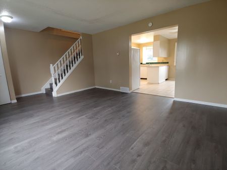 For Lease - 1004 Lawson Road, London North, Ontario - Photo 2