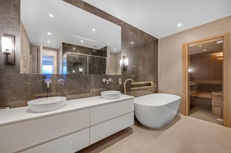 3 bedroom flat to rent - Photo 5