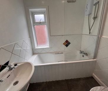 32 Rockview Street, Belfast, BT12 6JQ - Photo 6