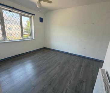 3 bedroom townhouse to rent - Photo 2