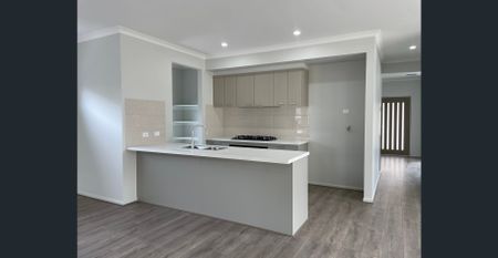 Brand-New 5-Bedroom Home Opposite The Dunes Village - Photo 4