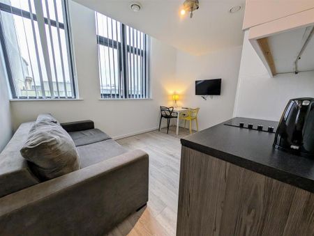 Studio to rent - Photo 3