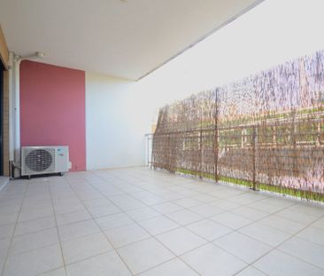 2 Bedroom Unit in Handy Location&excl;&excl; - Photo 3