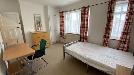 3 bedroom property to rent - Photo 4