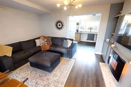 Wycombe Close, Davyhulme, Manchester, M41 - Photo 2