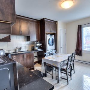 Appartement Montréal (Villeray/Saint-Michel/Parc-Extension) À Louer - Photo 2