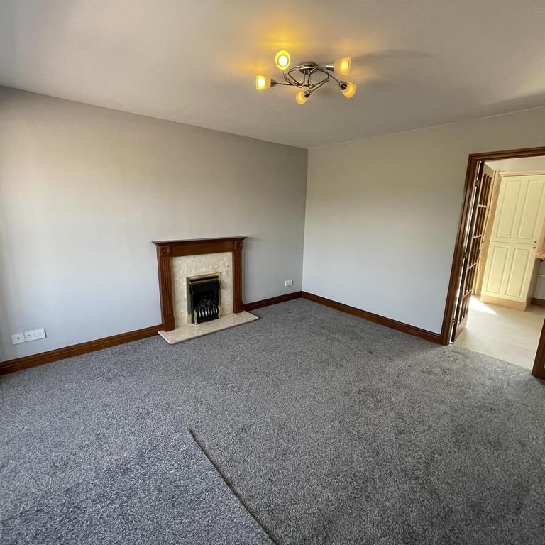 2 bedroom house to rent - Photo 1