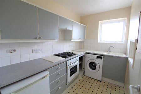 1 bedroom flat to rent - Photo 3