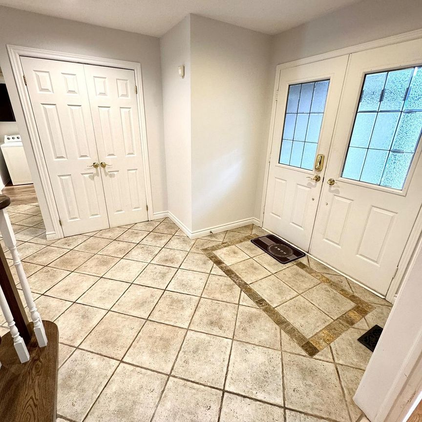 For Lease - 119 Cooperage Crescent, Richmond Hill, Ontario - Photo 1