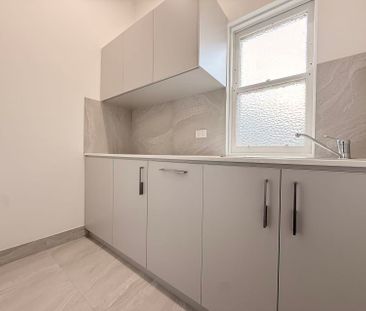 Wonder Family Home In the Oakhill Estate - Photo 3