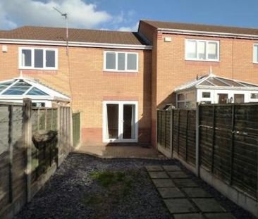 Terraced House to rent on - Photo 5