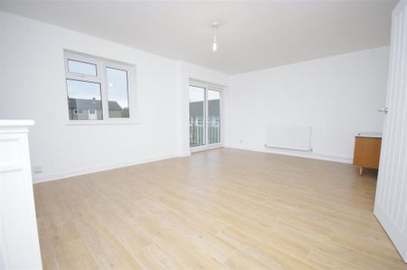 2 bedroom maisonette to rent - Photo 5
