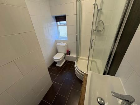 Ashleigh Court, Leicester - Photo 3