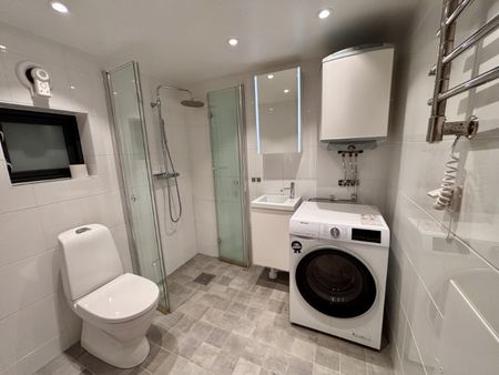 Farsta - 1rok - tillsv - 9.200kr/mån - Photo 5