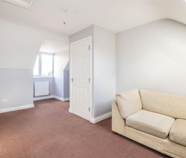 3 bed House - Semi-Detached To Let - Photo 2