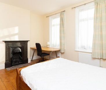 3 bedroom terraced house to rent - Photo 4