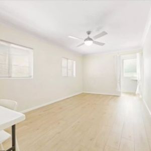 6/98 Wilson Street, Newtown - Photo 2