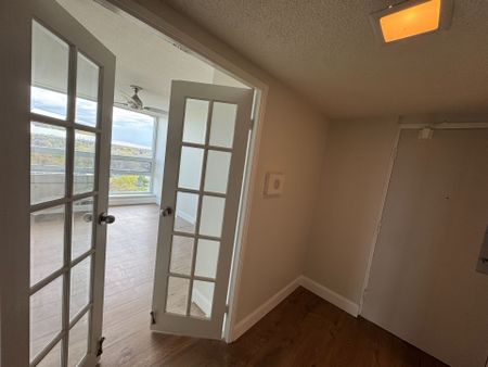 For Lease - 20 Speers Road Unit# 1105, Oakville, Ontario - Photo 4