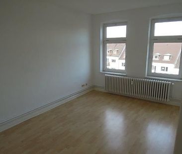 4-Zimmer-Dachgeschosswohnung (nicht fÃ¼r WGÂ´s geeignet), MathildenstraÃe 6 in Flensburg - Photo 1