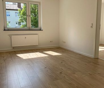 Modernisierte 2-Zi. Wohnung in grüner Lage! - Photo 4