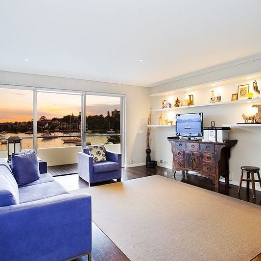 Exquisite Furnished Waterfront Apartment - Photo 1