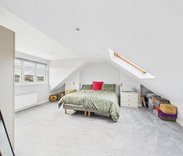 4 bedroom semi-detached house to rent - Photo 6