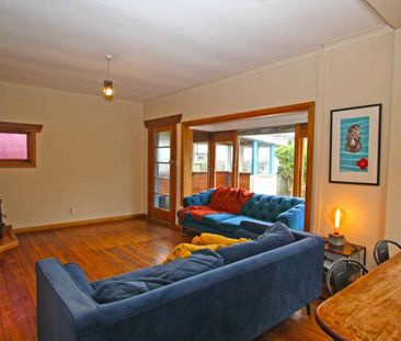 Character In Moturoa - Photo 1