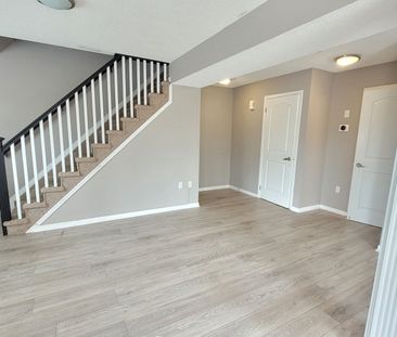 For Lease - 17 Cheltenham Road Unit# 6, Barrie, Ontario - Photo 4