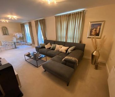 Gresham Park Road, Woking - 2 bedrooms Property for lettings - Seym... - Photo 4