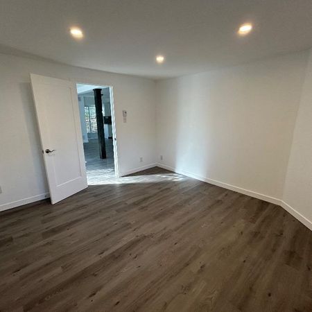 Grand 4 1/2 à louer Vieux Terrebonne - Photo 3