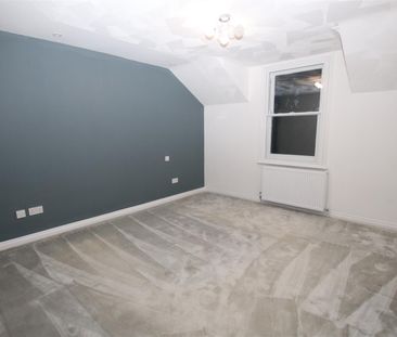 1 bedroom Flat to let - Photo 2