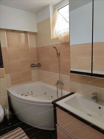 Kiadó újszerű állapotú lakás - Nyíregyháza - Photo 4