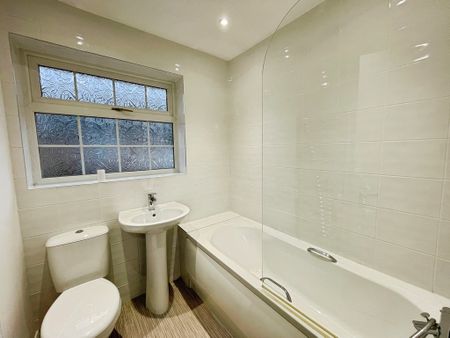 2 bedroom Detached Bungalow to let - Photo 5