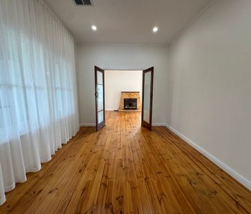 **Applications Closed** - Photo 1