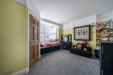 4 bedroom detached house to rent - Photo 2