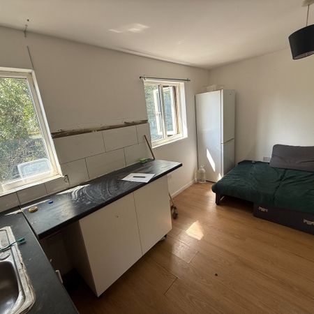 Studio Flat, Watford Way, NW4 - Photo 3