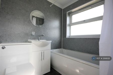 5 bedroom terraced house to rent - Photo 3