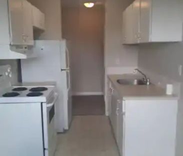 Beautiful 2 Bedroom Suite! INCENTIVES Available! | 9570 163 Street ... - Photo 1