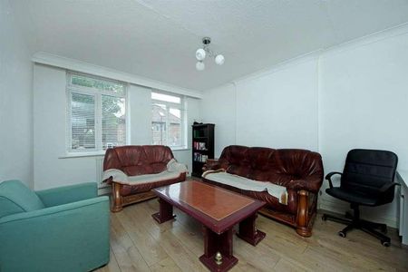 Carlisle Avenue, W3 - Photo 2