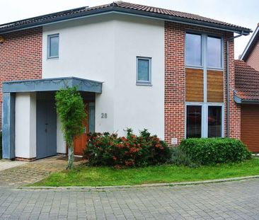 Penny Black Lane, Basingstoke - Photo 4