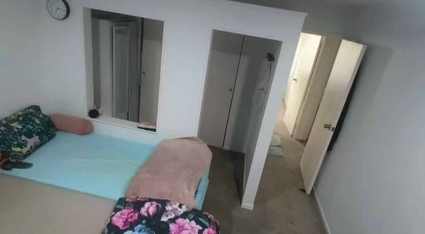 Space for everyone. - Photo 1