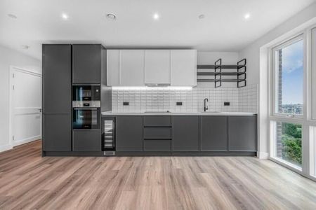 3 bedroom flat to rent - Photo 4