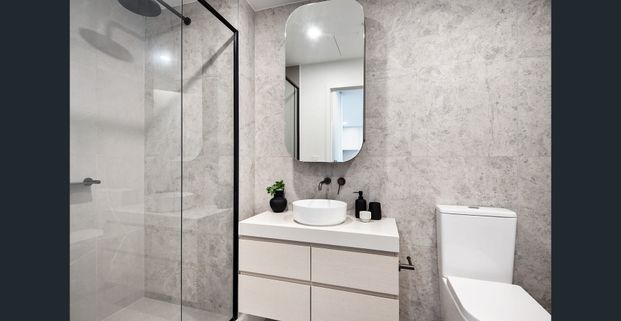 STUNNING VIEWS APARTMENT - Photo 1