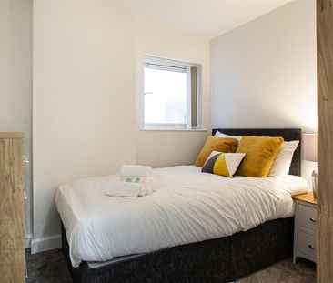 Apartment 610 College Court Central, 56 King Street, Belfast, BT1 6BZ - Photo 5